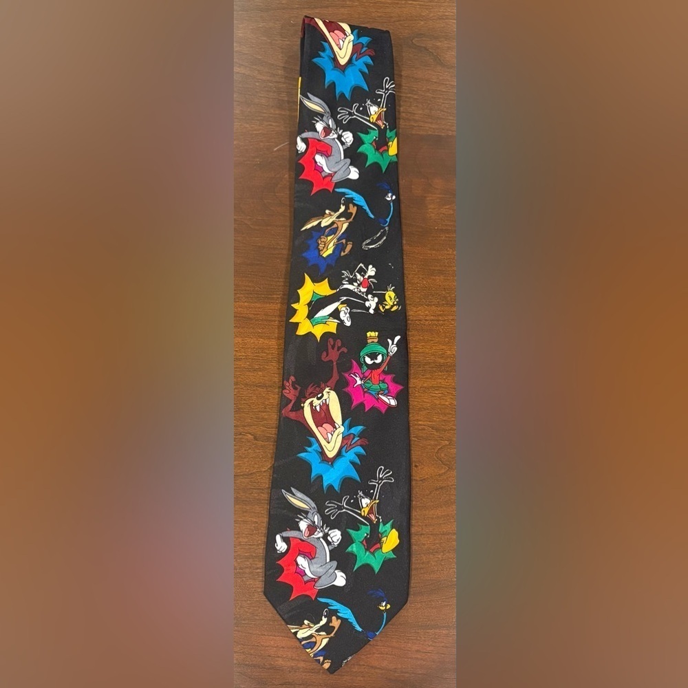 Vintage 1993 Looney Tunes Mania bugs bunny tazz devil Daffy Duck tweety bird tie
